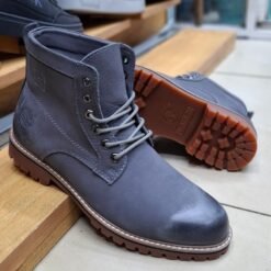Alternative view of Boots