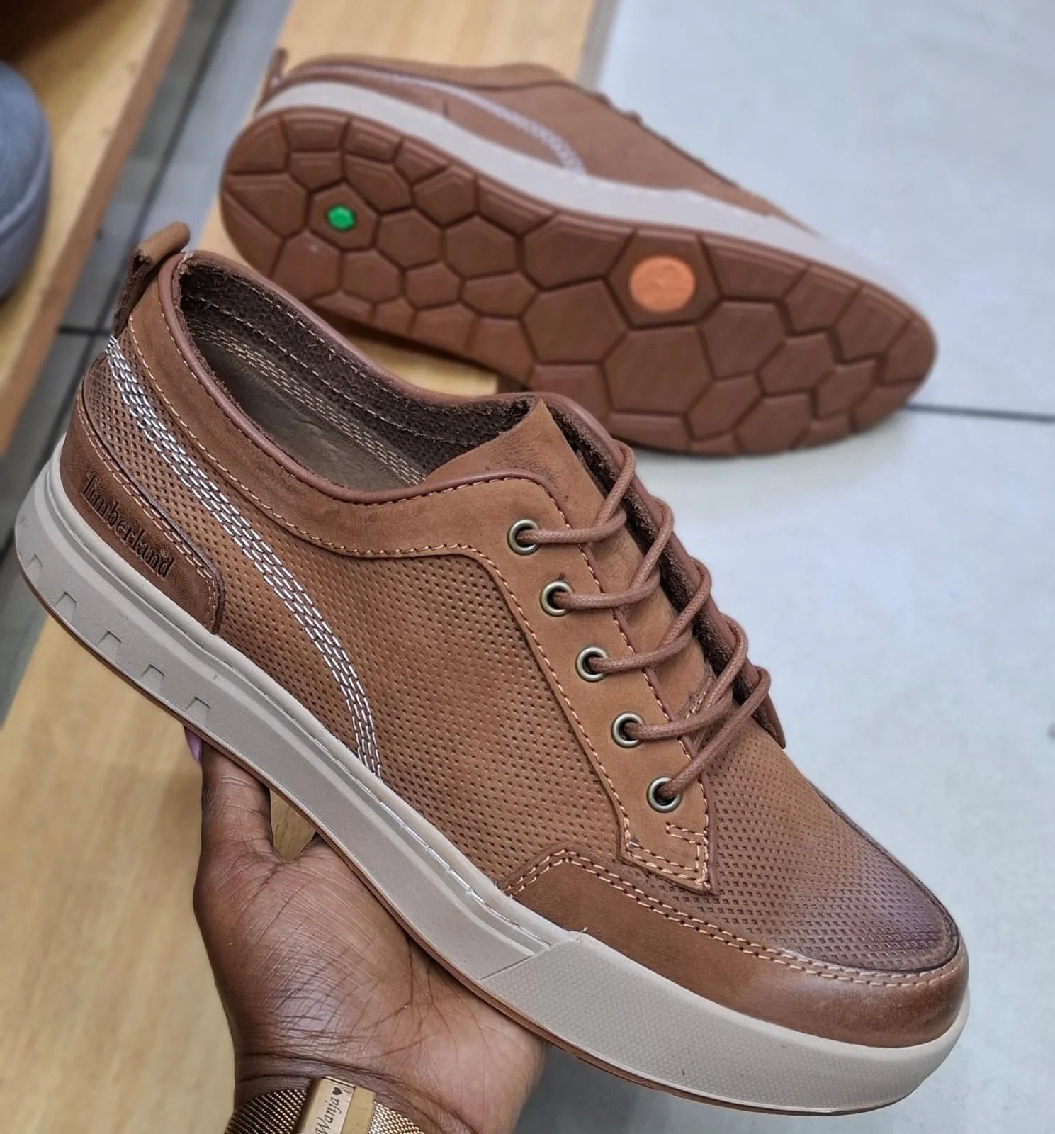 TL Monarch Urban Sneakers