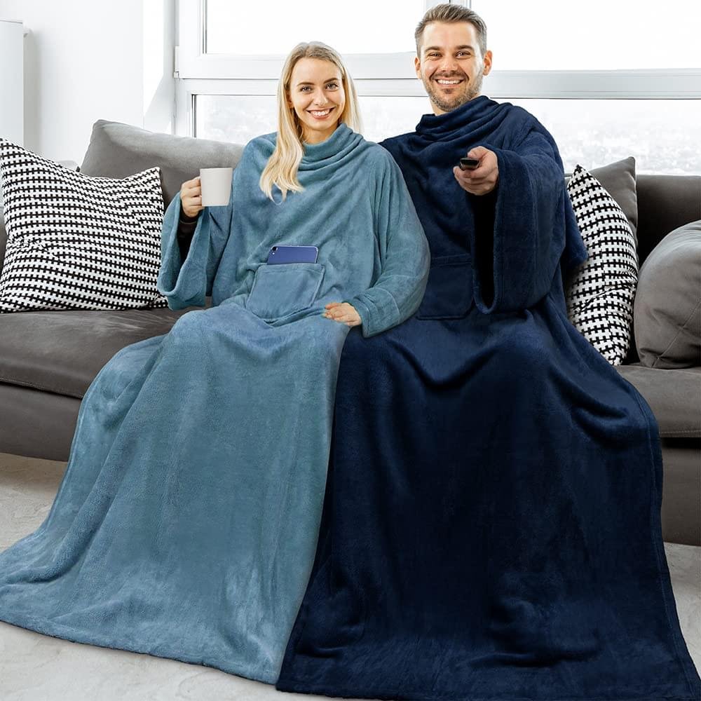 Premium Snuggie fleece blanket with sleeves and kangaroo pocket - Image 7