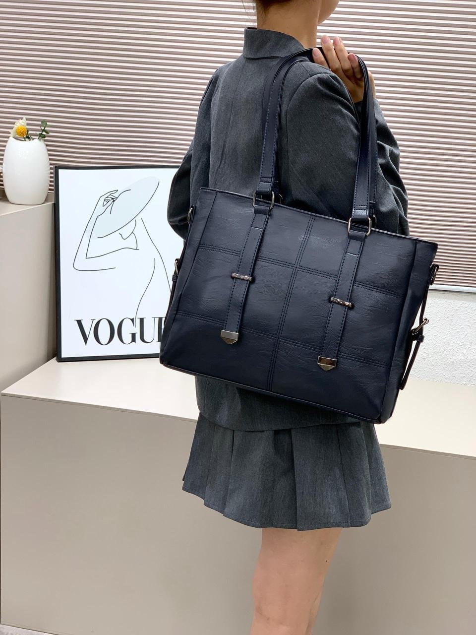 arge Capacity Quality Classic Quilted Business Style Cross Shoulder PU Leather Tote Bag - Image 8